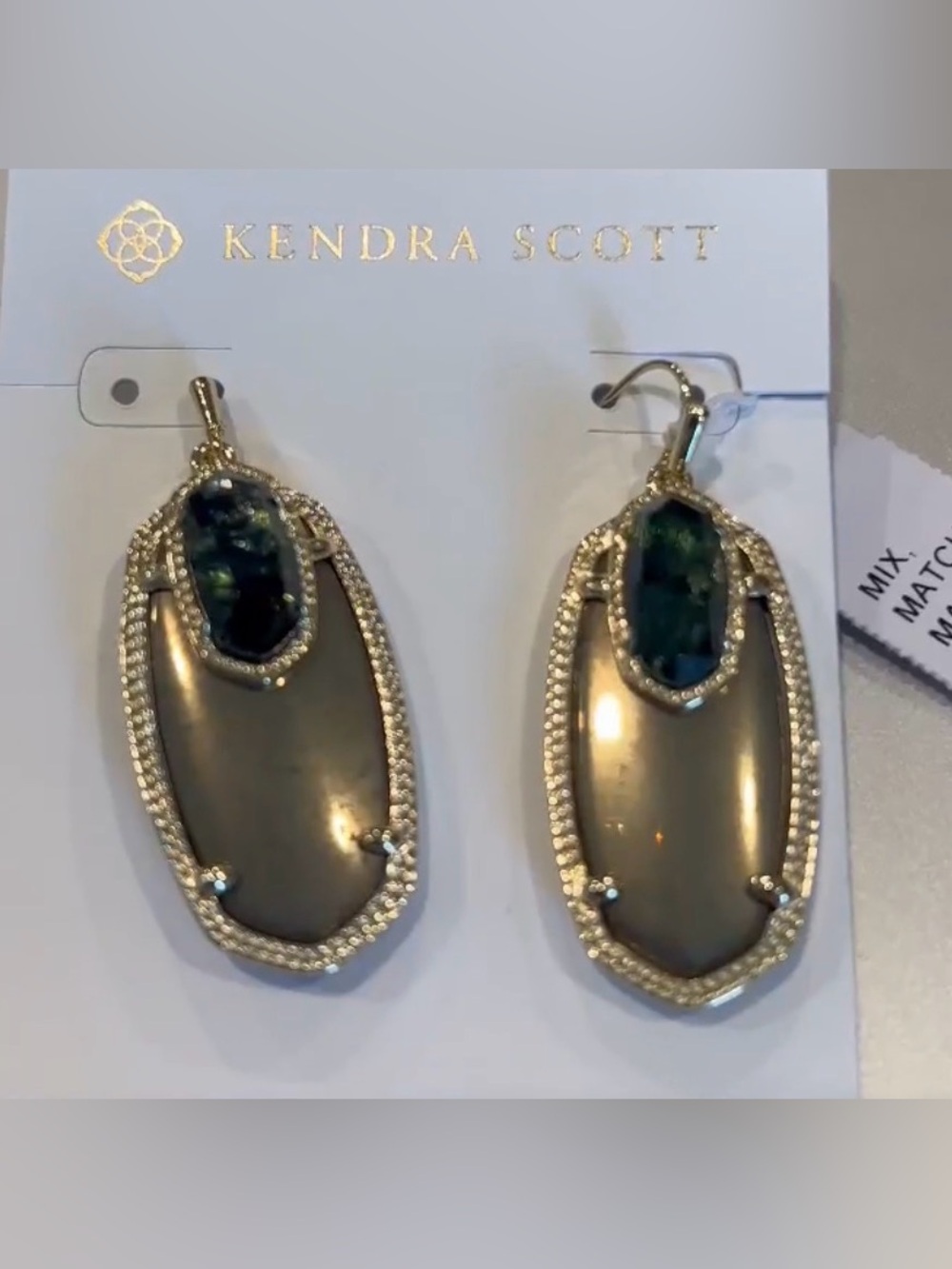 NWT Super Rare Retired Kendra Scott Emmy Earrings Pyrite & Green Mica YG Amazing